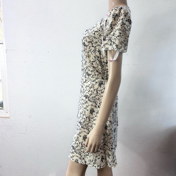 MISSGUIDED floral short sleeve dress - Picture 6 of 13